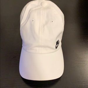 Nike Accessories - Nike Logo Hat Nike Accessories - Nike Logo Hat